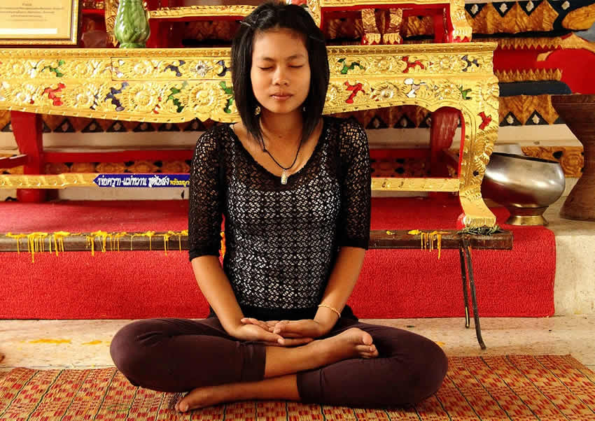 Al momento stai visualizzando Come calmare la mente con la meditazione