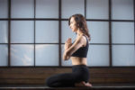 Vajrasana, posizione del fulmine. Benefici della pratica